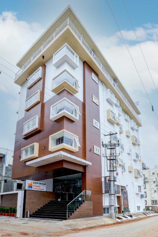 Myspace Tattwa Grand Yelahanka Esterno foto