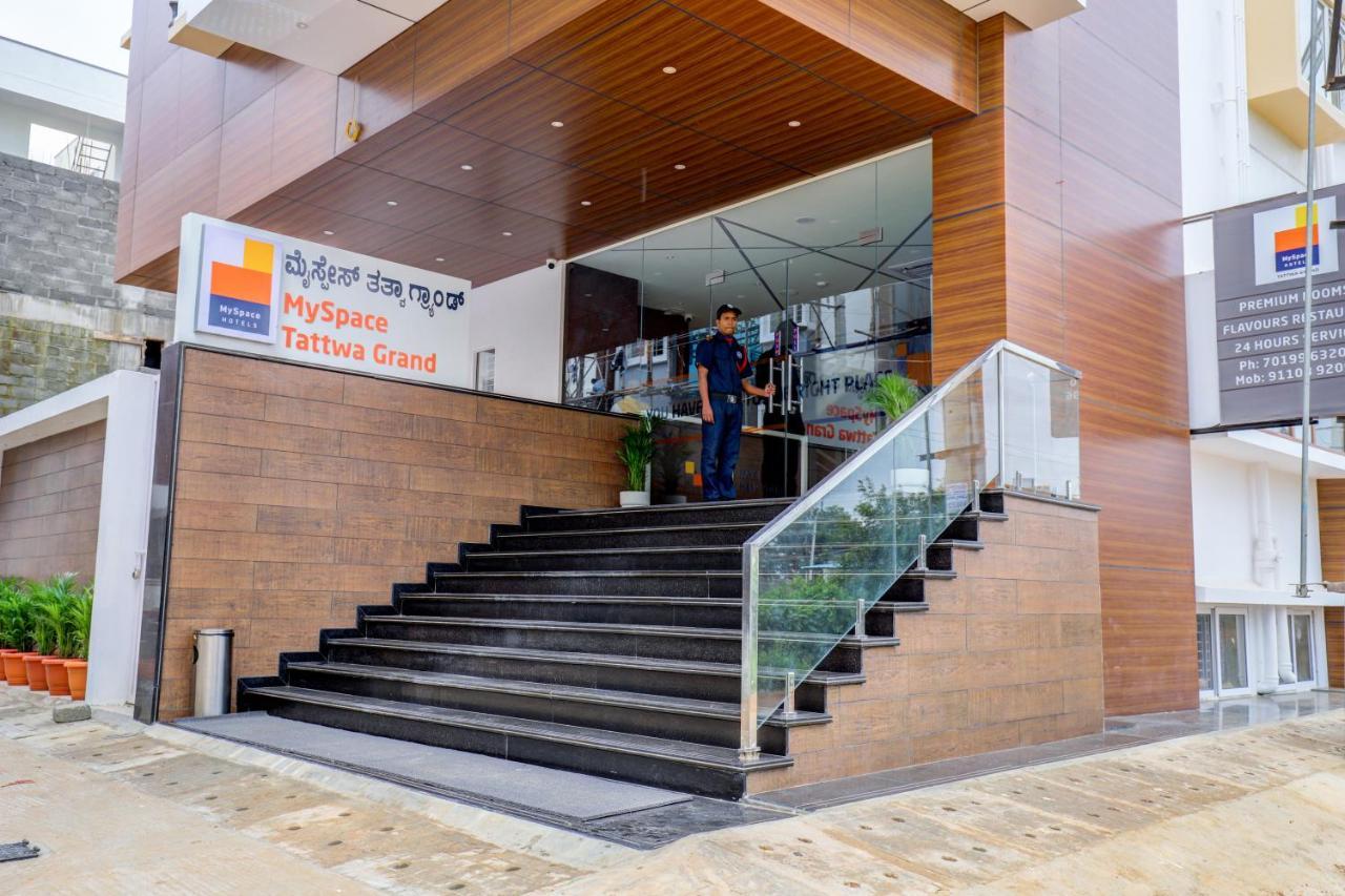 Myspace Tattwa Grand Yelahanka Esterno foto